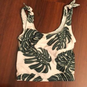 Kortni Jeane In The Palms Top